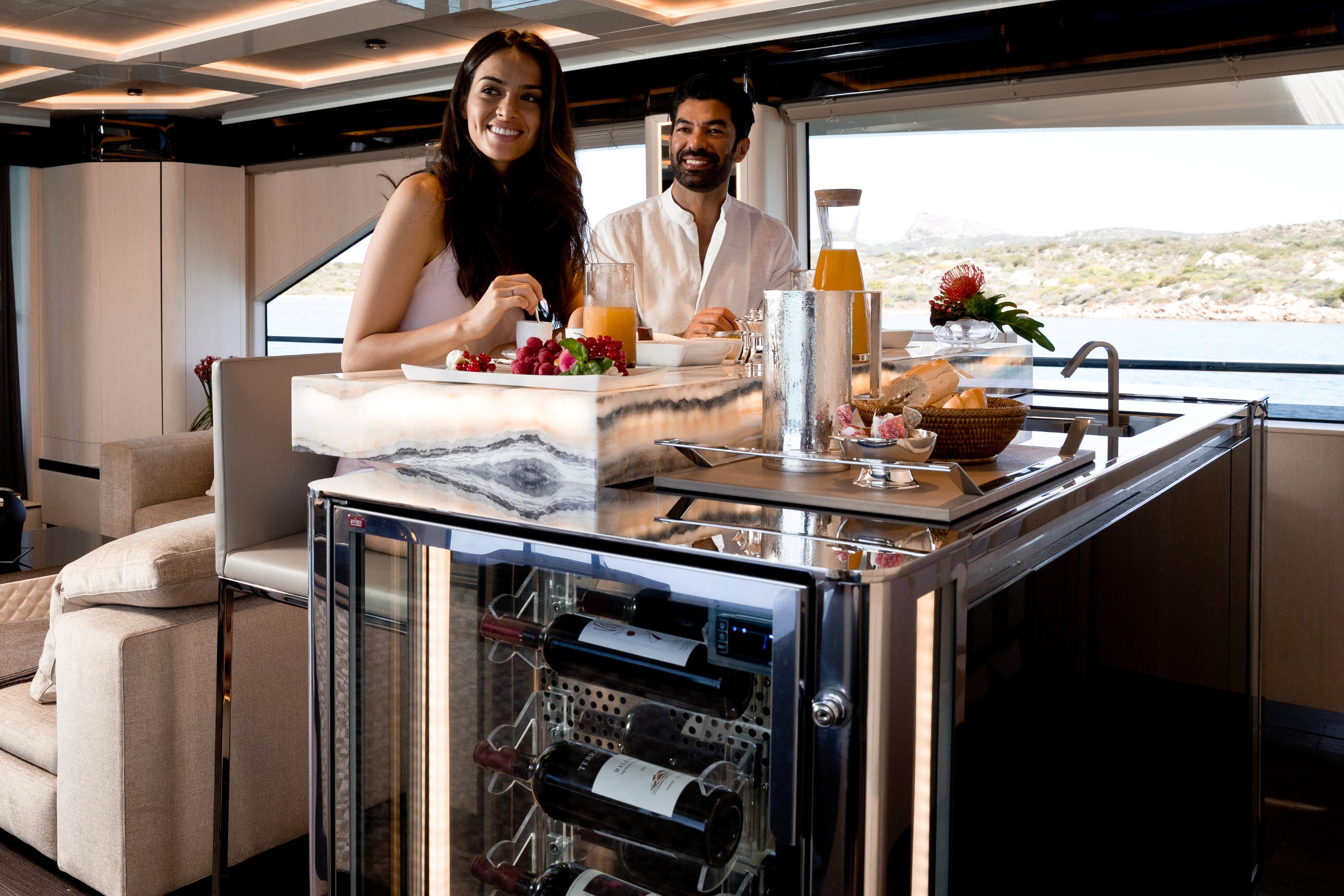 Esigo Yacht Wine Cabinet G007